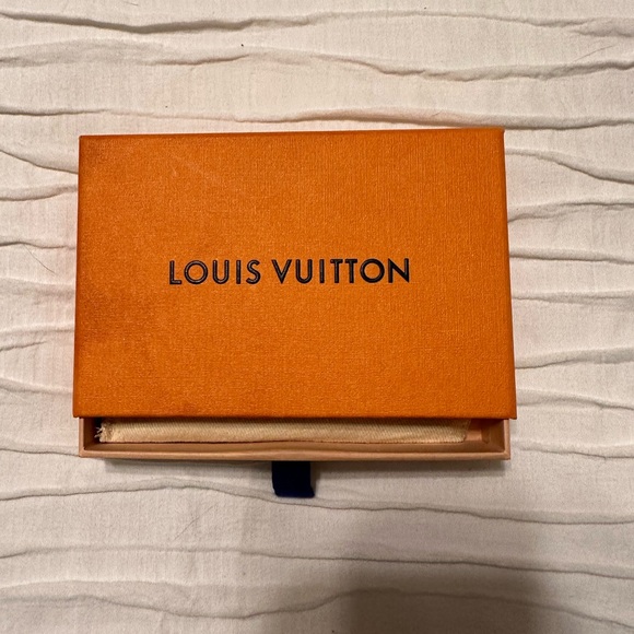 Like new authentic Louis Vuitton Bracelet. Comes with dust bag and box. - Picture 7 of 8